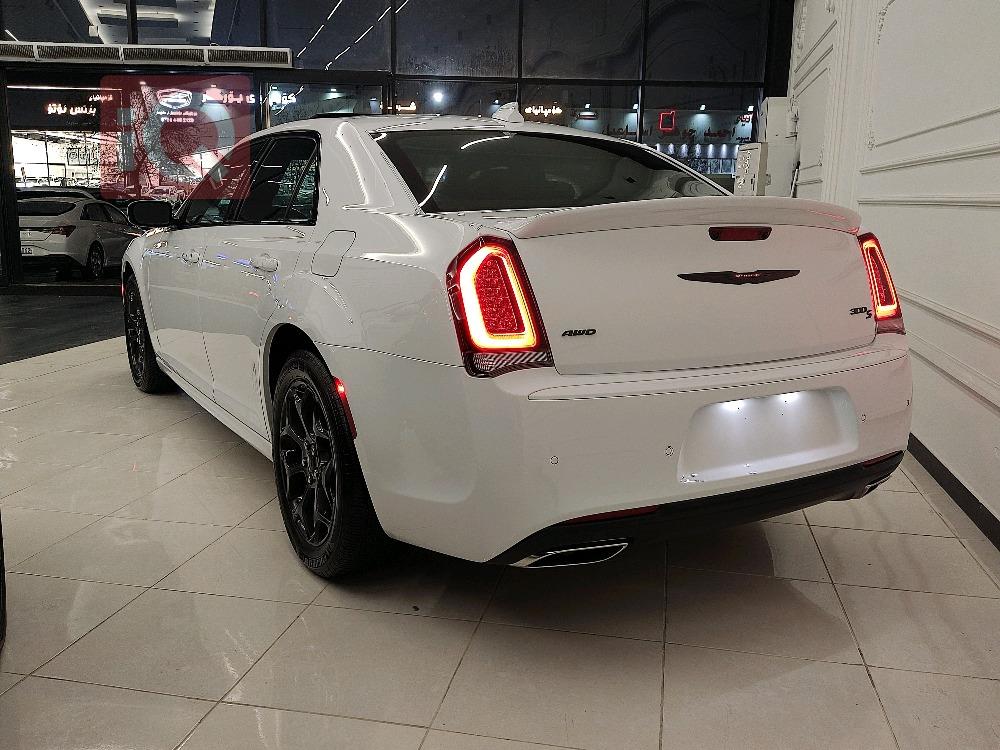 كرايسلر 300